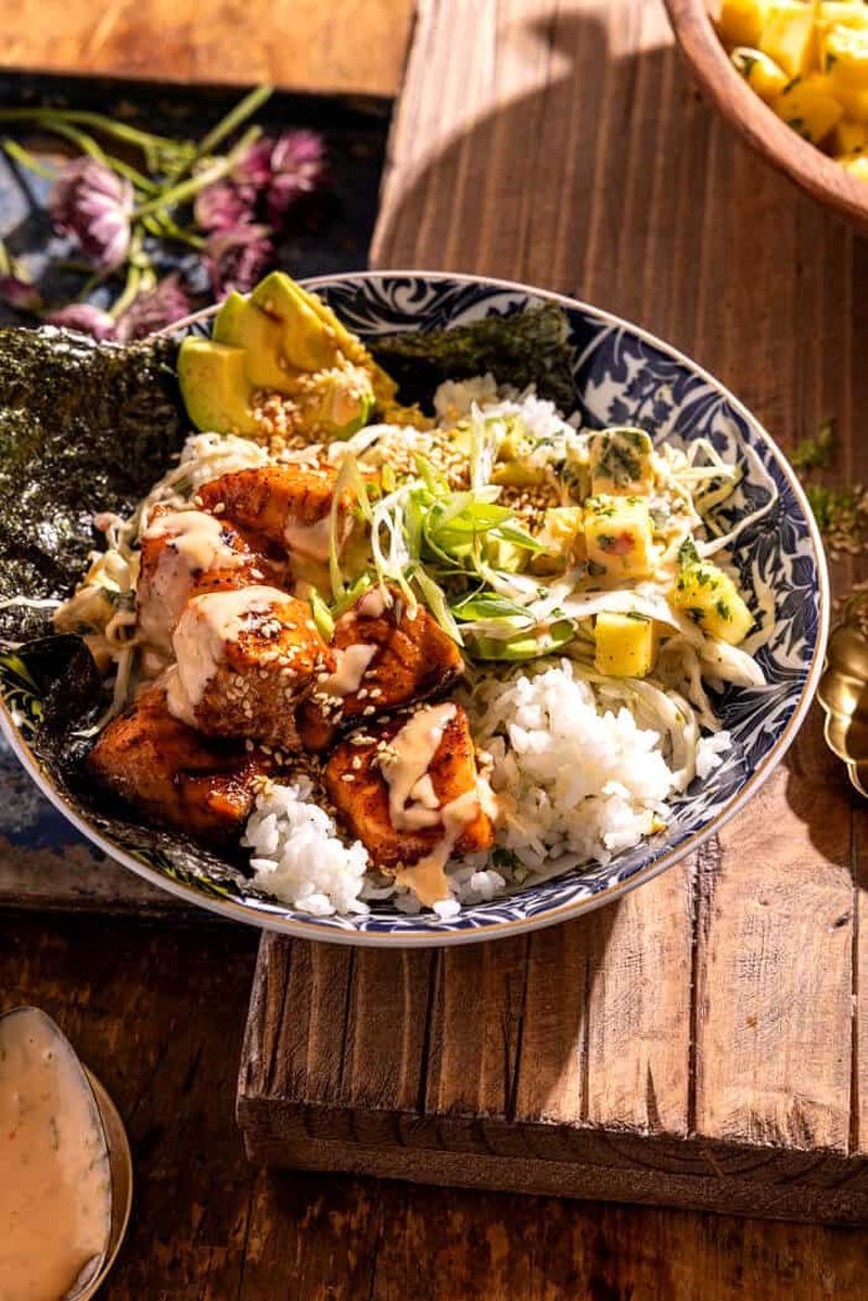 Finished salmon bowls ready to serve with nori
